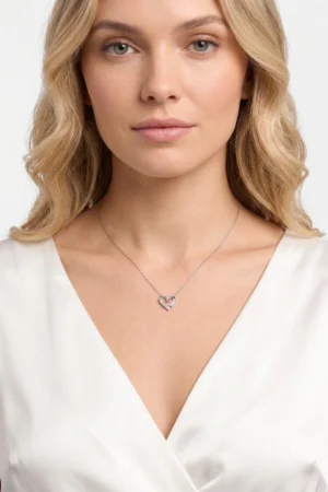 Kalp Model Zirkon Taşlı Çelik Kolye