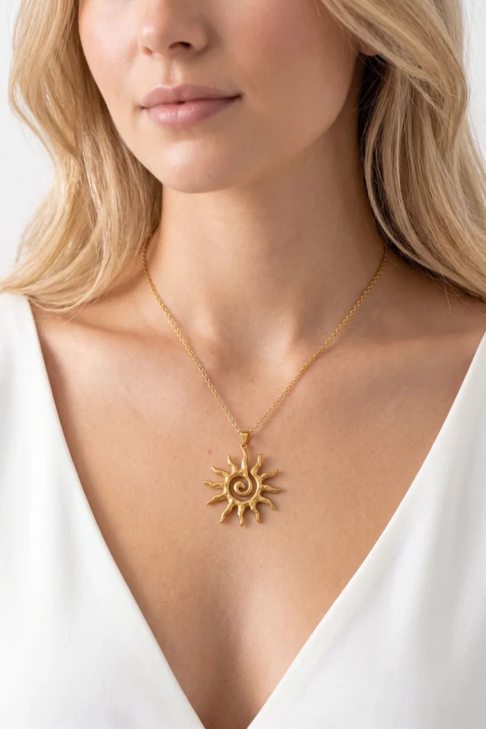 Spiral Güneş Model Gold Renk Paslanmaz Çelik Kadın Kolye