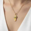 Terlik Model Göz Desenli Mineli Gold Çelik Kolye