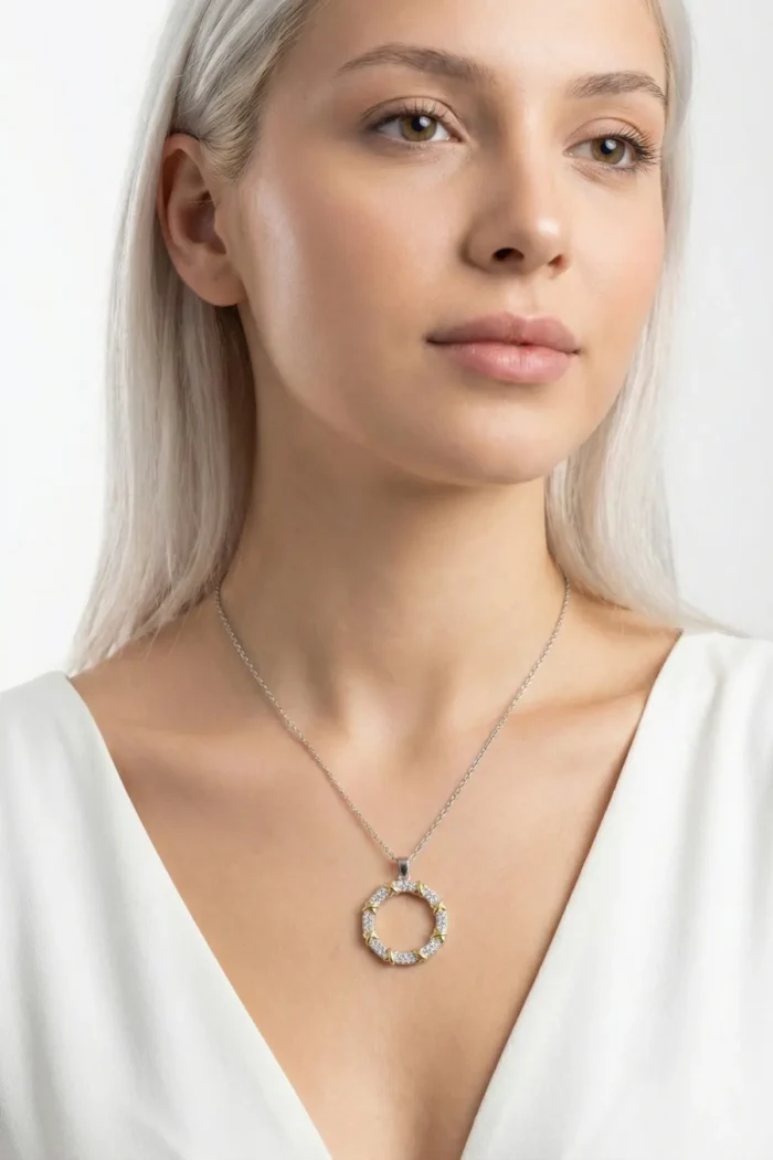 Xoxo Model Gold Detaylı Çelik Kolye