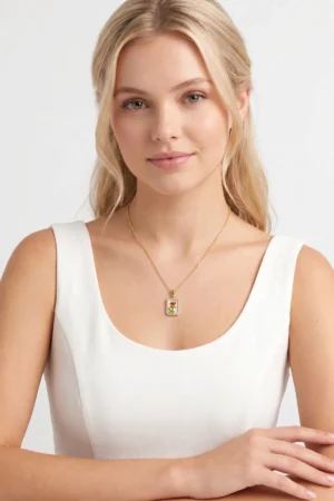 Gül Model Zirkon Taşlı Mineli Portre Çelik Kolye