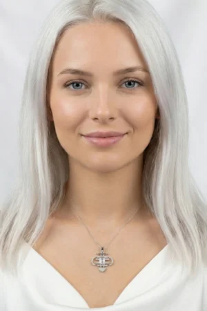 Baget Model Zirkon Taşlı Çelik Kolye