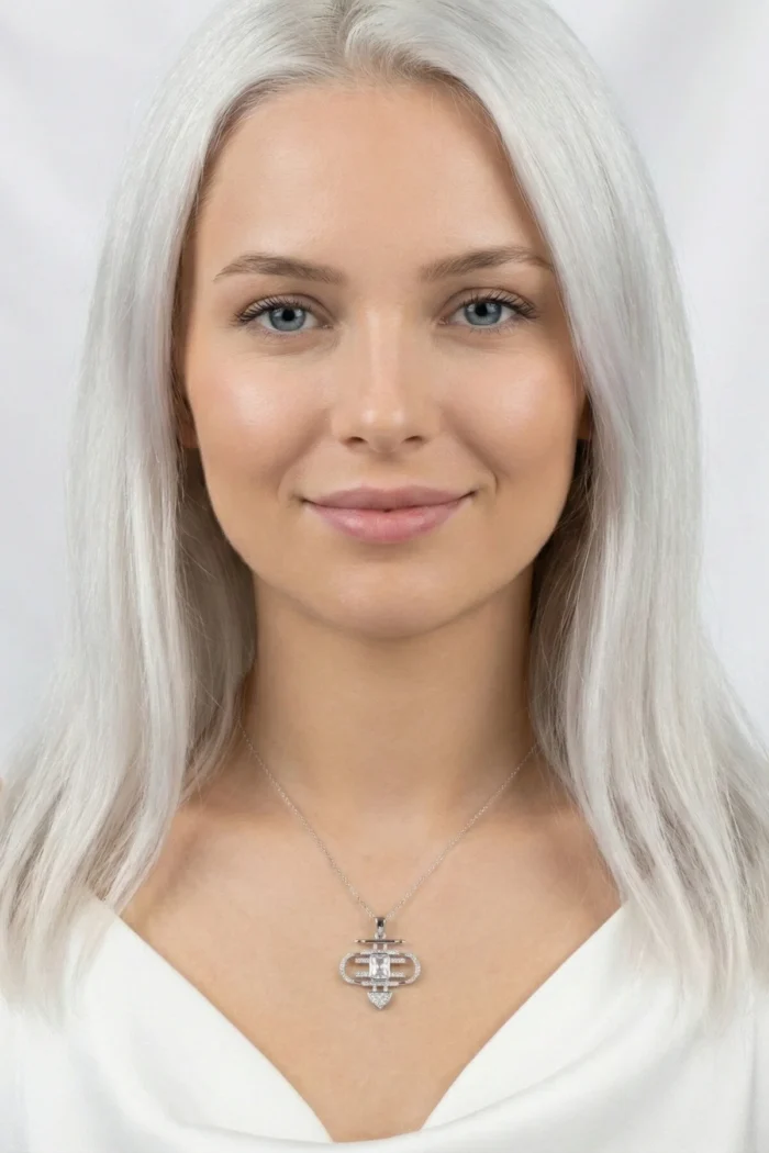 Baget Model Zirkon Taşlı Çelik Kolye