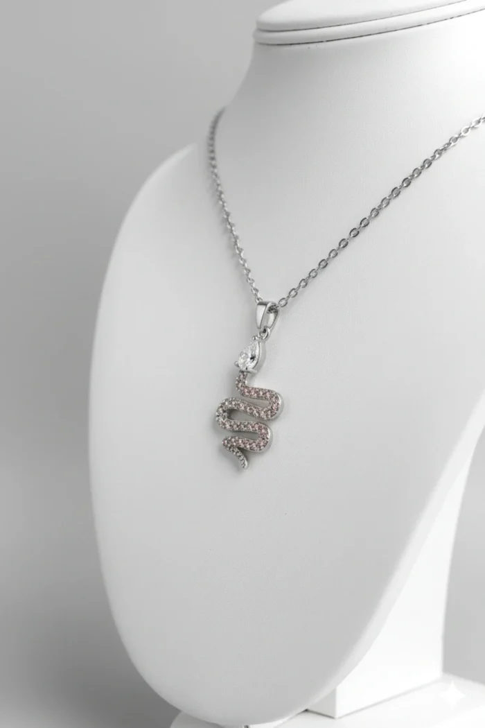 Yılan Model Zirkon Taşlı Çelik Kolye