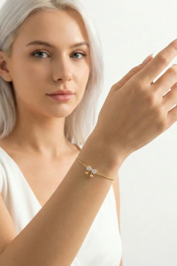 Fiyonk Model Zirkon Taşlı Bileklik