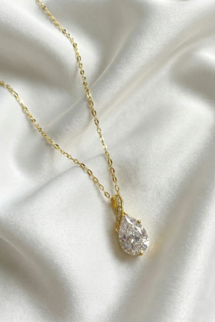 Damla Model Zirkon Taşlı Paslanmaz Çelik Gold Renk Kadın Kolye