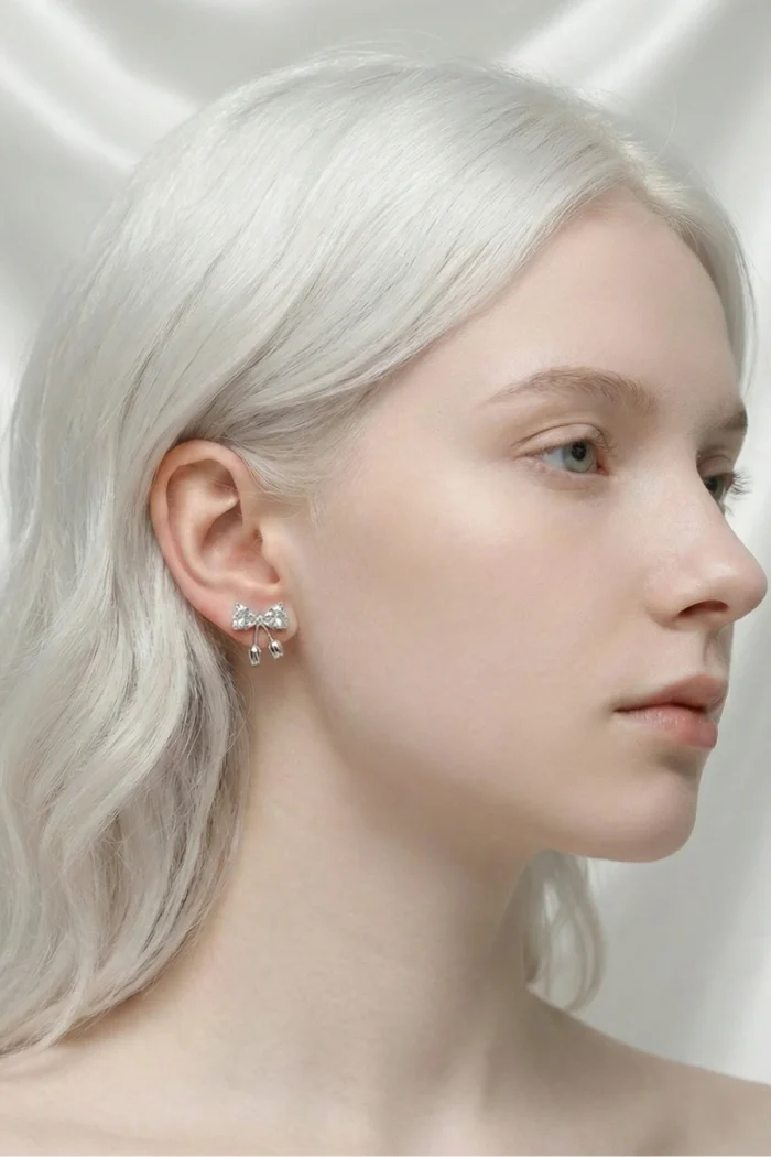 Fiyonk Model Zirkon Taşlı Çelik Küpe