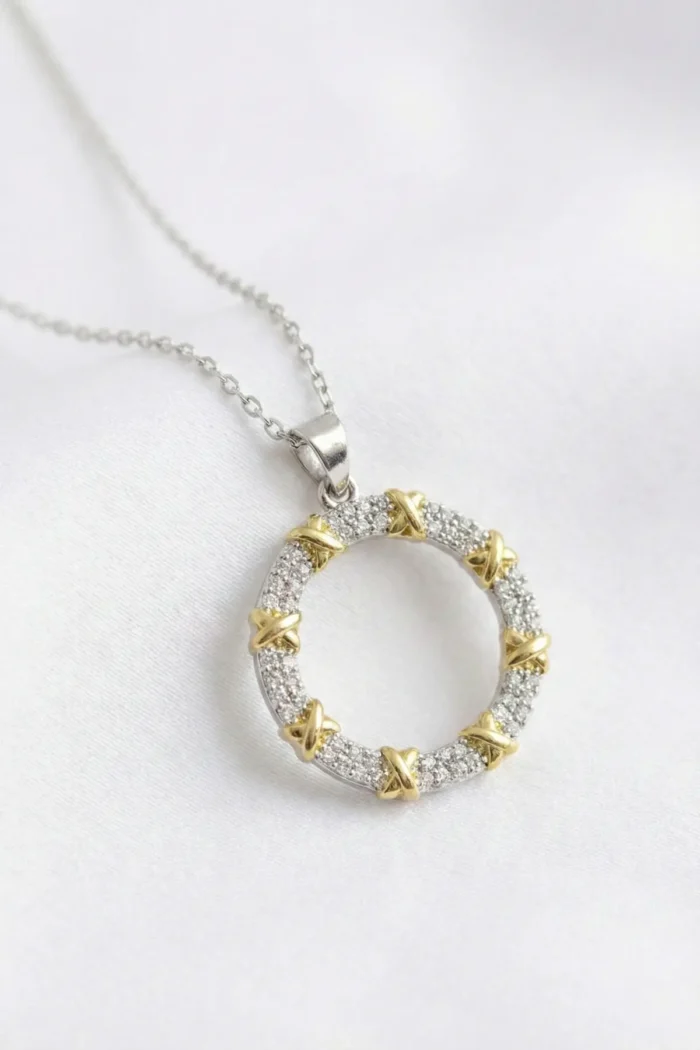 Xoxo Model Gold Detaylı Çelik Kolye