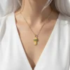 Terlik Model Göz Desenli Mineli Gold Çelik Kolye