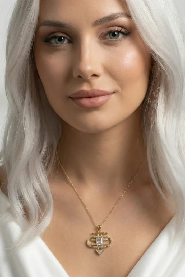 Baget Model Zirkon Taşlı Çelik Kolye