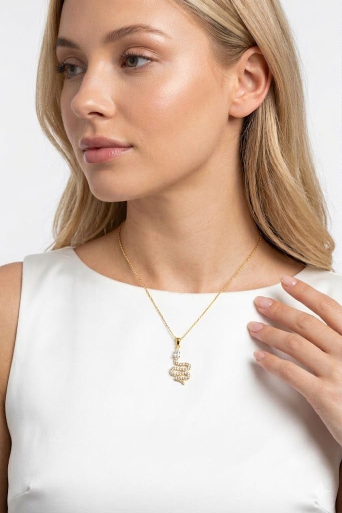 Yılan Model Zirkon Taşlı Çelik Kolye
