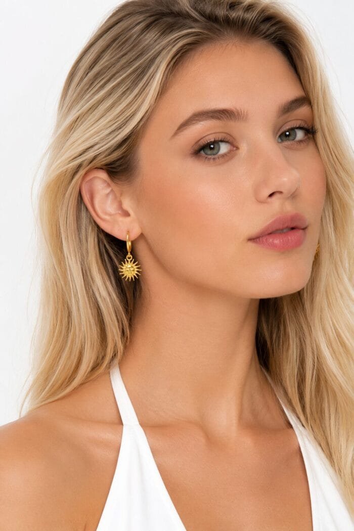Güneş Yüz Figürlü Çelik Çivi Model Küpe
