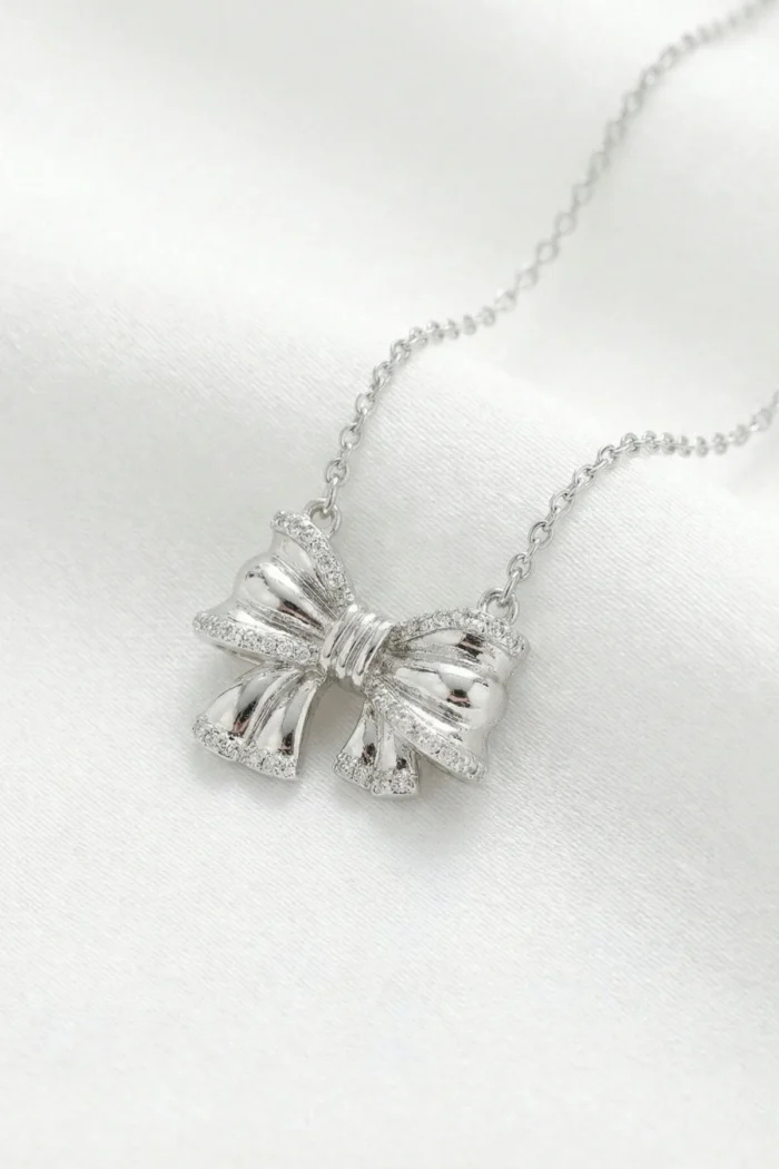 Fiyonk Model Zirkon Taşlı Çelik Kolye