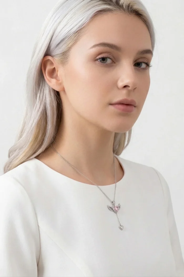 Kalpli Kanat Model Pembe Zirkon Taşlı Çelik Kolye Kalpli Kanat Model Pembe Zirkon Taşlı Çelik Kolye