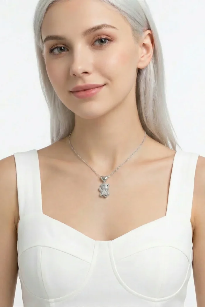 Kalp Detaylı Ayı Model Zirkon Taşlı Çelik Kolye Kalp Detaylı Ayı Model Zirkon Taşlı Çelik Kolye