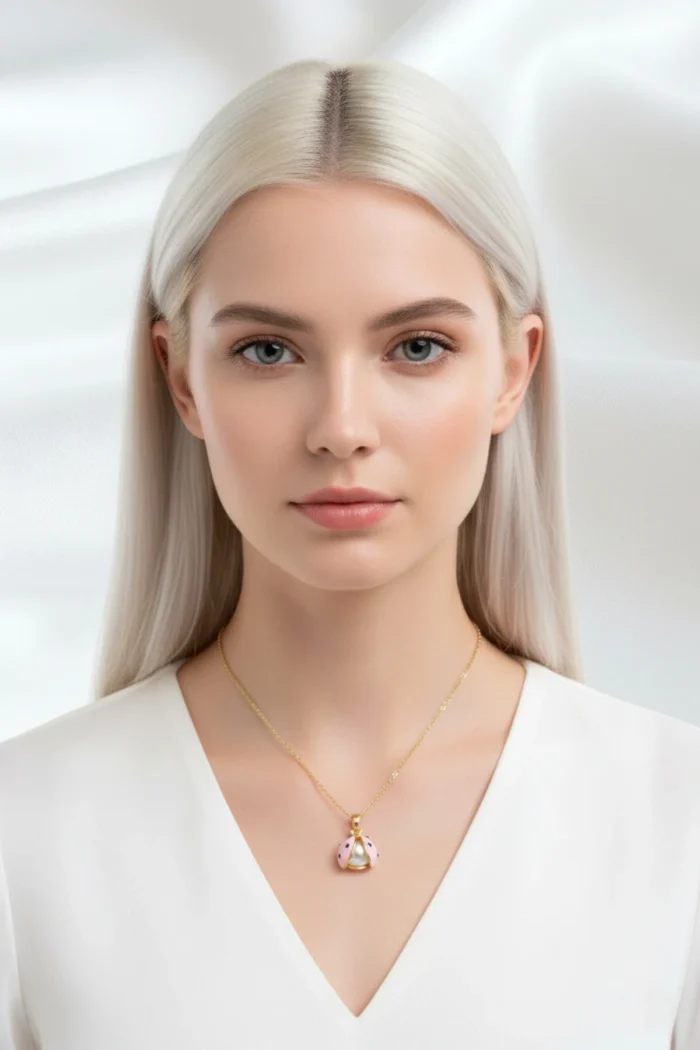 Uğur Böceği Model Pembe Mineli İnci Detaylı Çelik Kolye