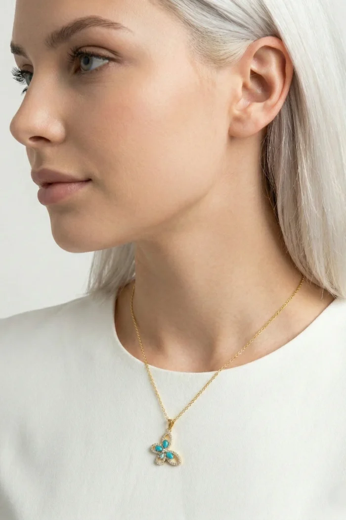 Kelebek Model Zirkon Taşlı Çelik Kolye