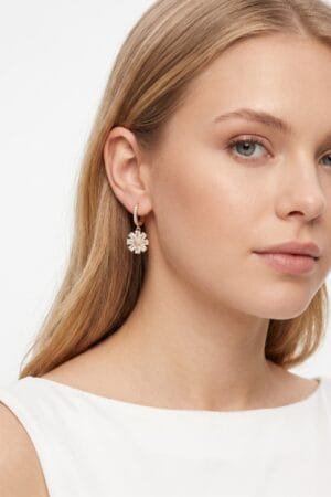 Çiçek Model Zirkon Taşlı Çelik Küpe